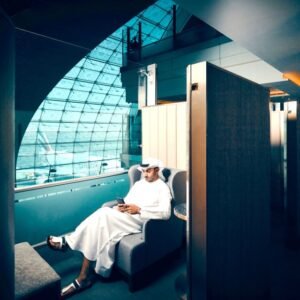 Dubai International Airport (DXB): Premium Lounge Entry – Ultimate Travel Comfort!